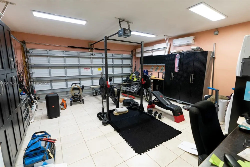 15420 SW 156th Ter Miami, FL 33187