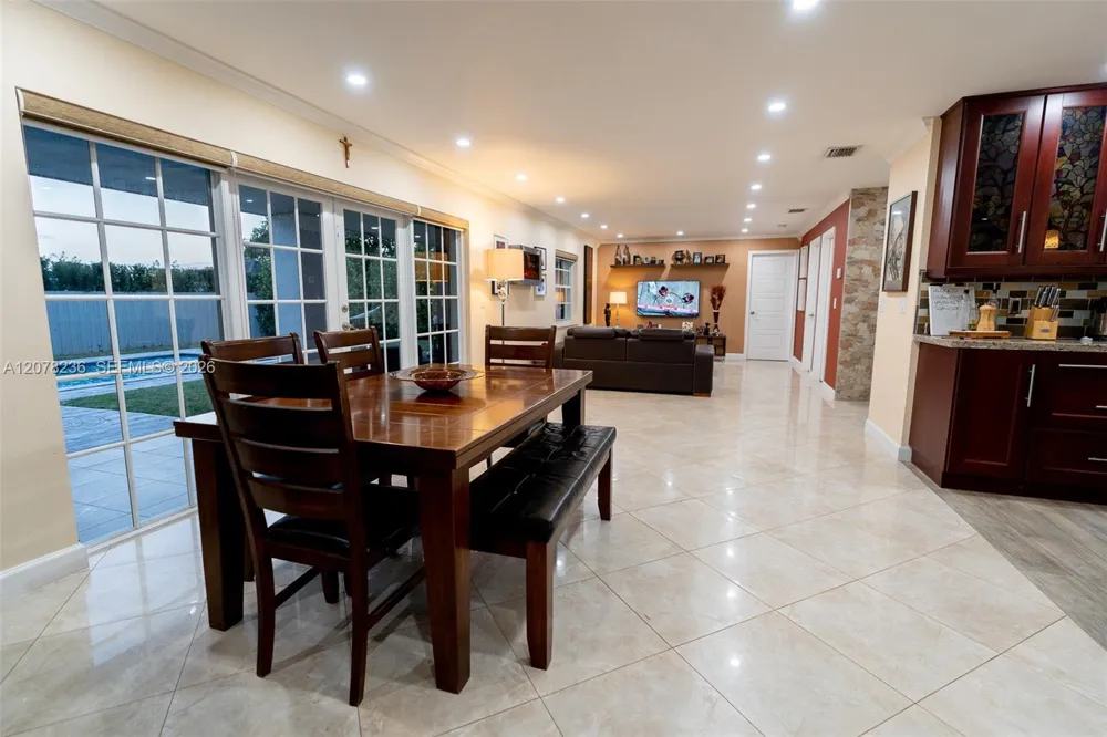 15420 SW 156th Ter Miami, FL 33187