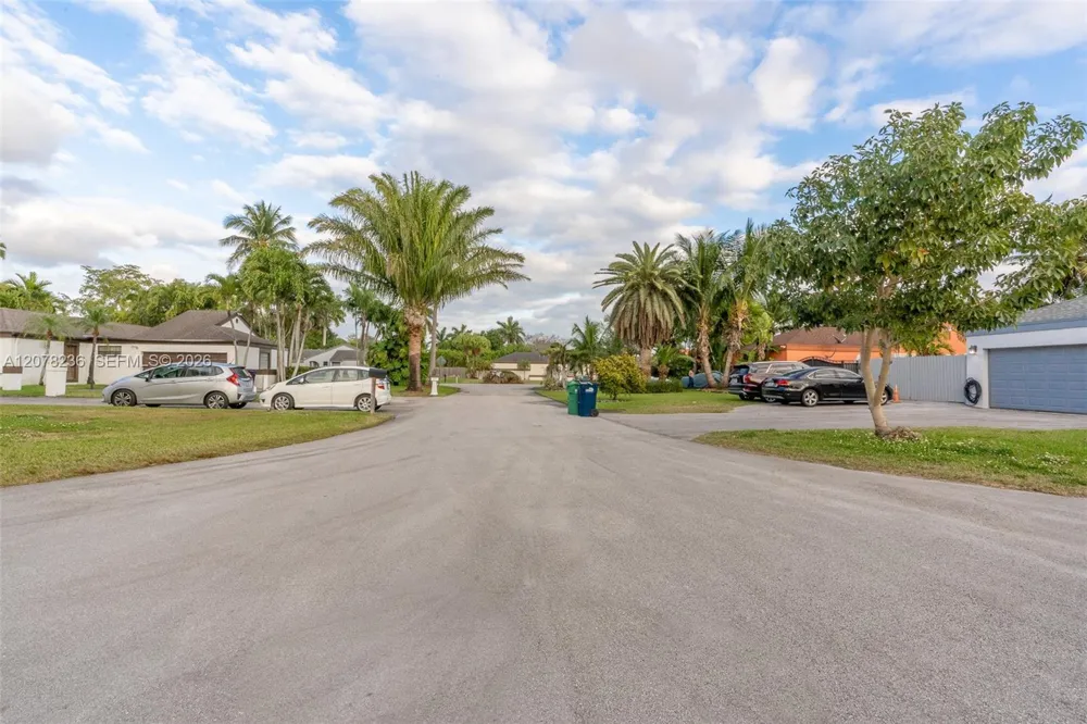 15420 SW 156th Ter Miami, FL 33187