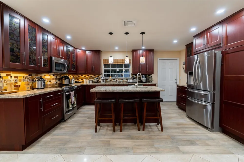 15420 SW 156th Ter Miami, FL 33187