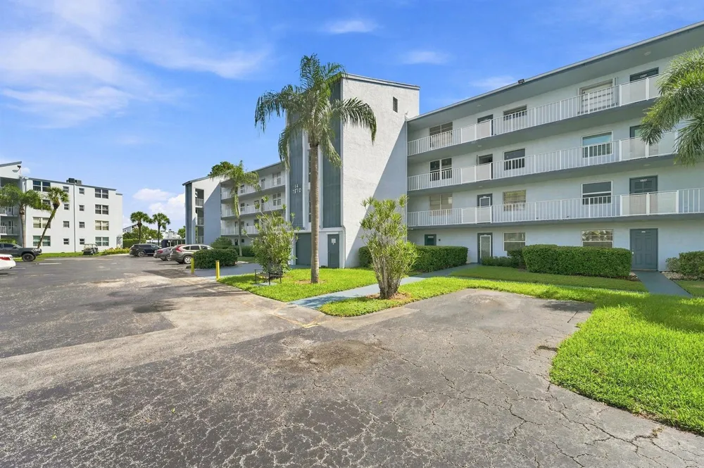 7610 NW 18th Street #104 Margate, FL 33063