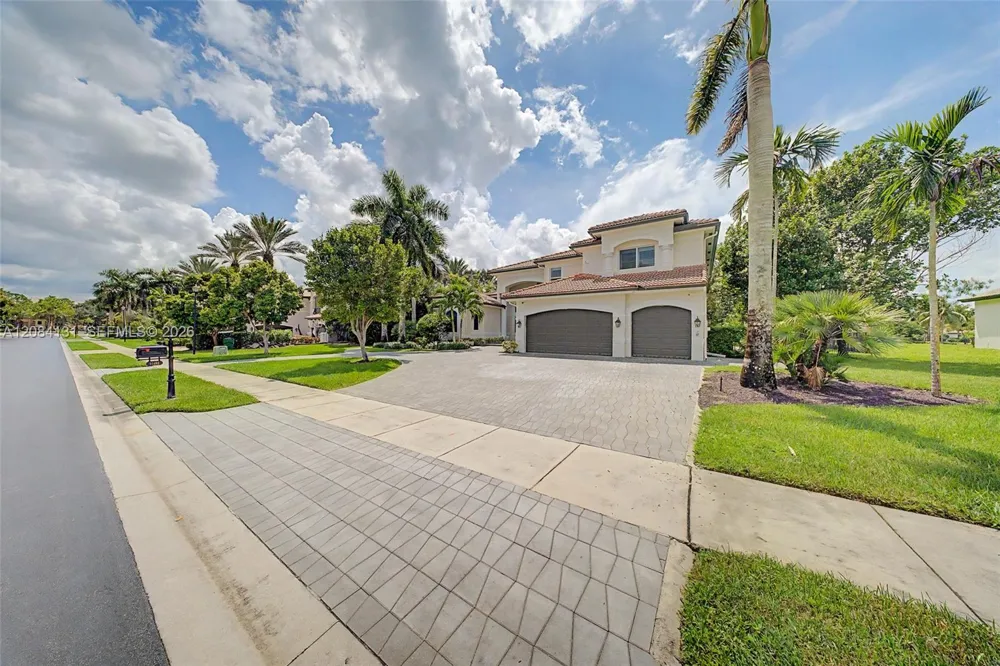 11406 Canyon Maple Blvd Davie, FL 33330