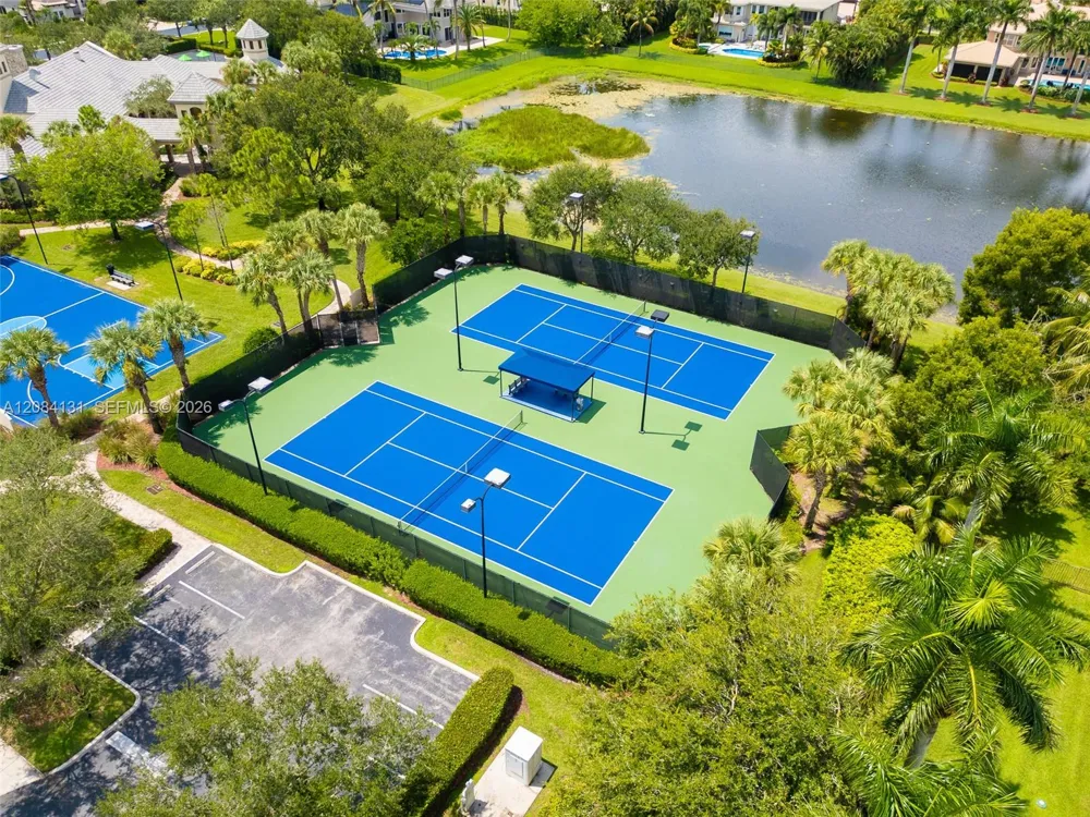 11406 Canyon Maple Blvd Davie, FL 33330