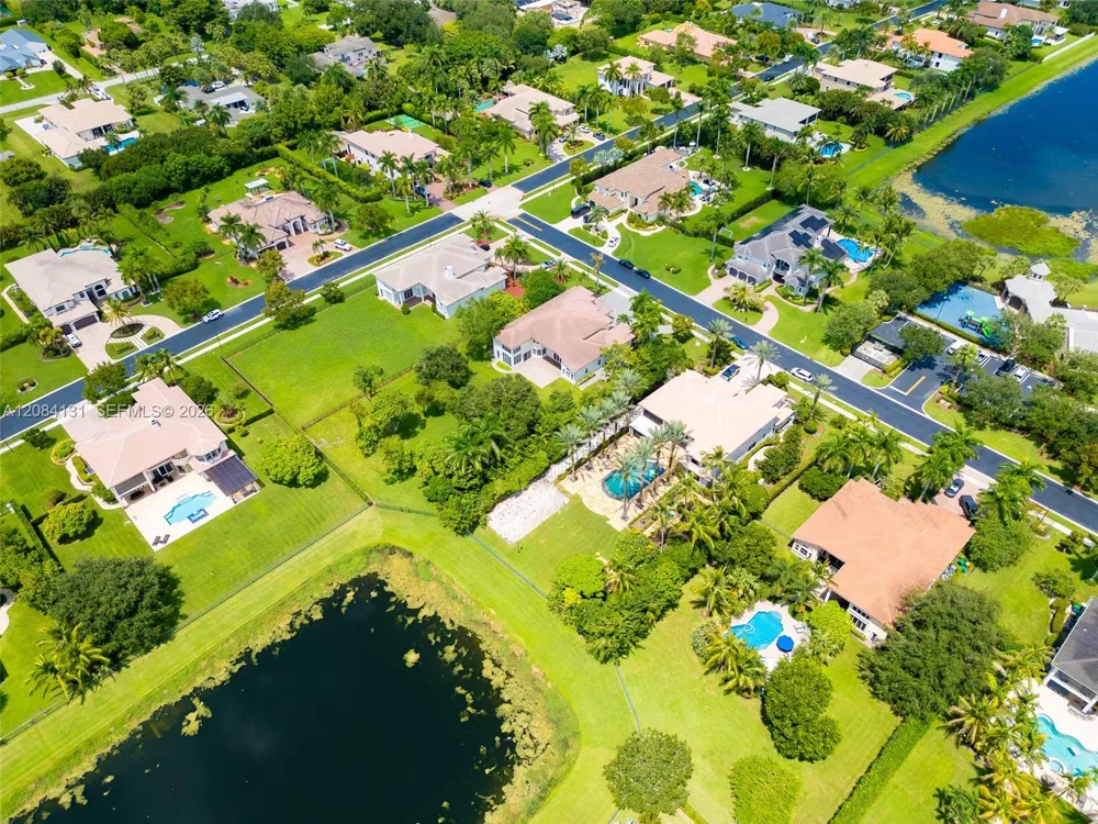11406 Canyon Maple Blvd Davie, FL 33330