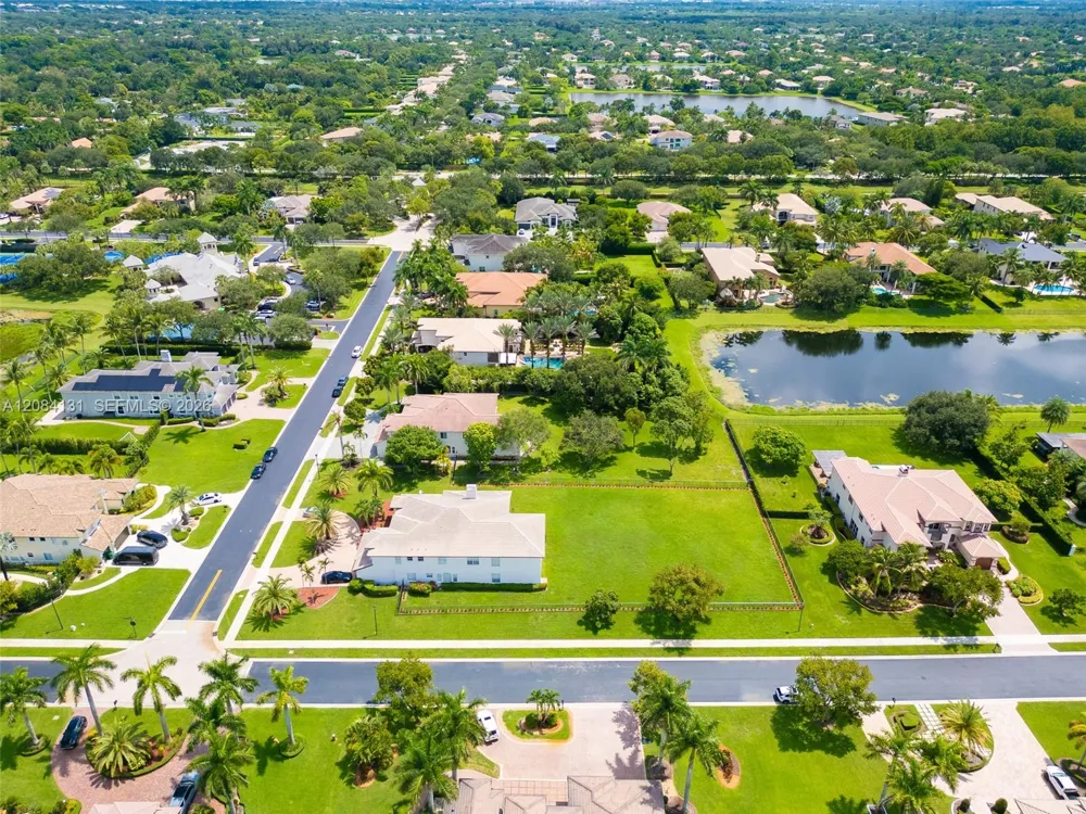 11406 Canyon Maple Blvd Davie, FL 33330