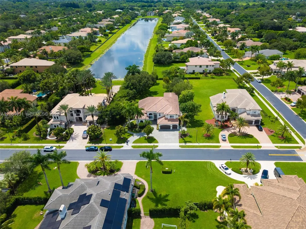 11406 Canyon Maple Blvd Davie, FL 33330