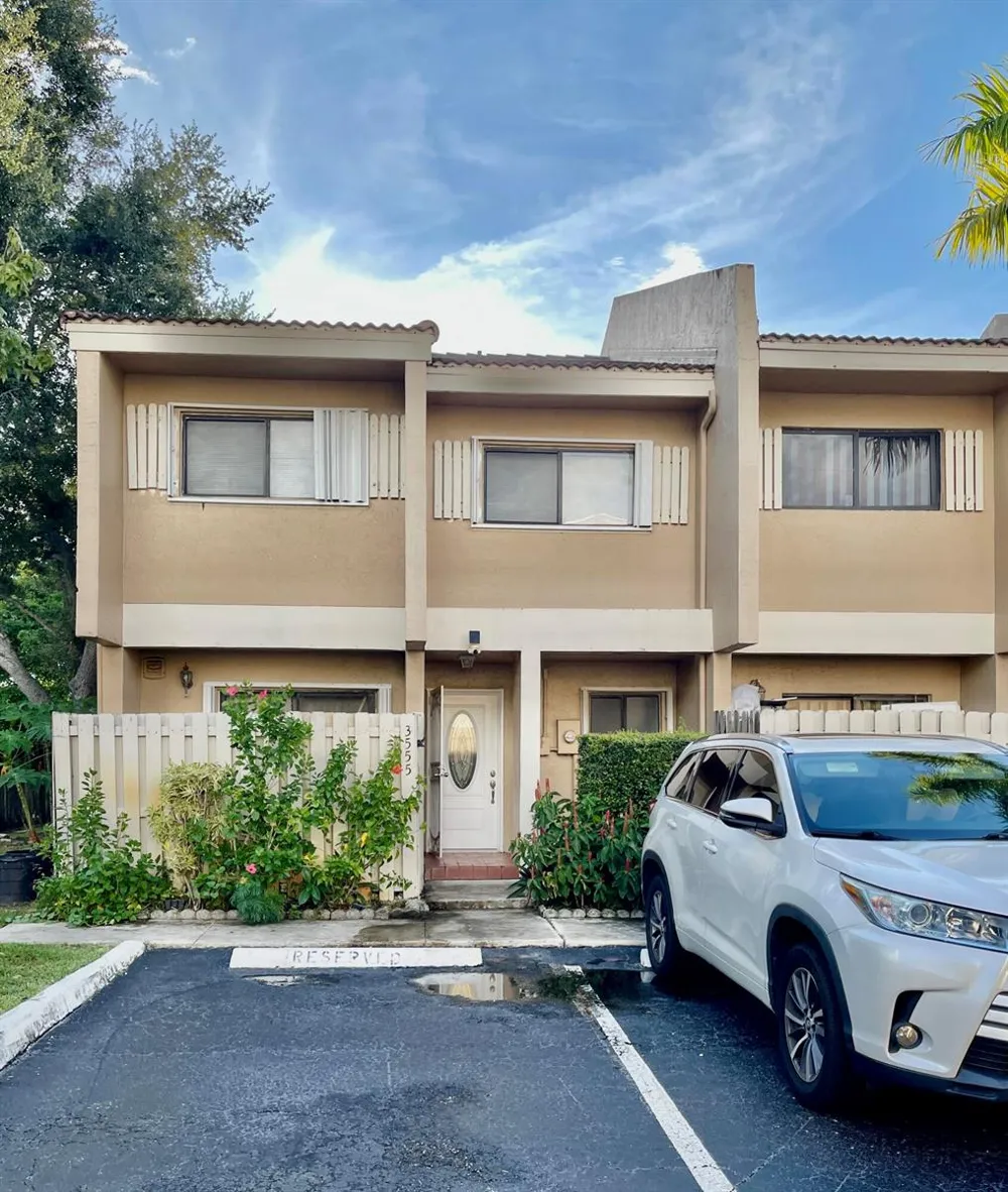 3555 NW 91st Lane Sunrise, FL 33351
