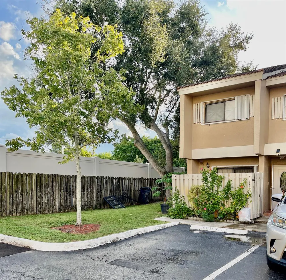 3555 NW 91st Lane Sunrise, FL 33351