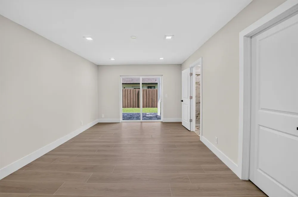 2908 NW 24th Way Boca Raton, FL 33431