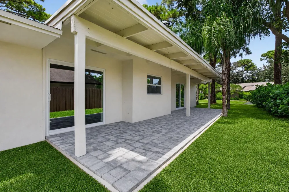 2908 NW 24th Way Boca Raton, FL 33431