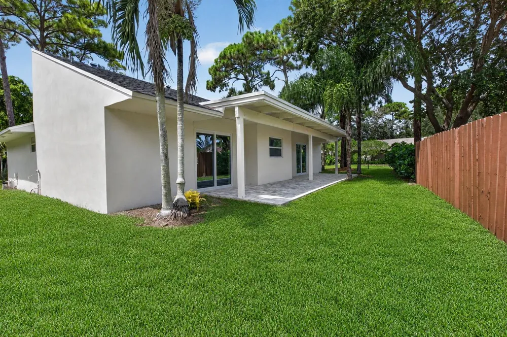2908 NW 24th Way Boca Raton, FL 33431