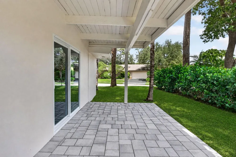 2908 NW 24th Way Boca Raton, FL 33431