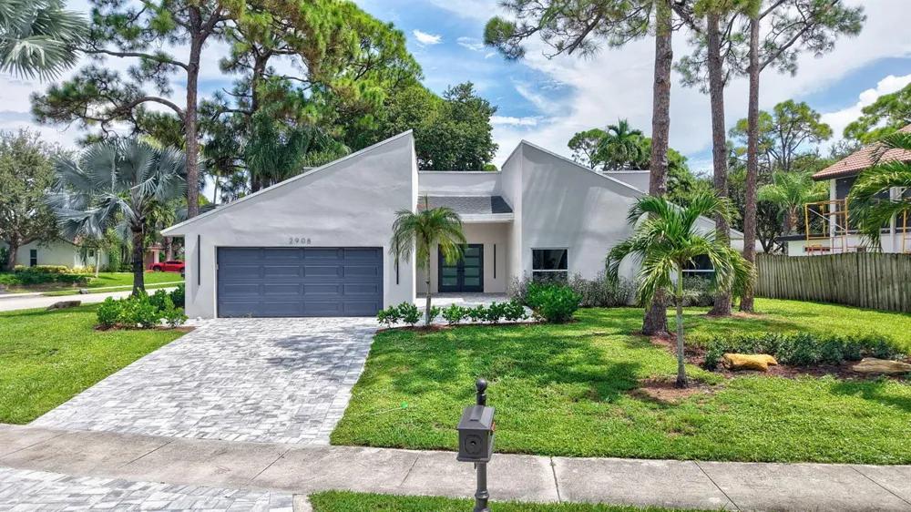 2908 NW 24th Way Boca Raton, FL 33431