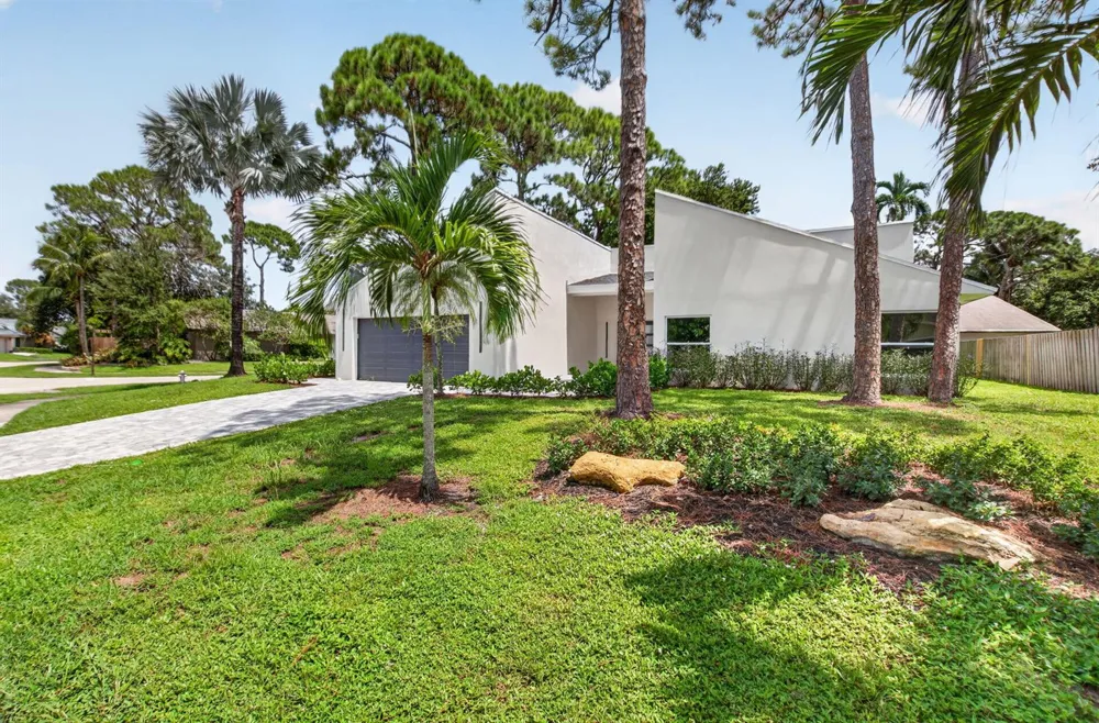 2908 NW 24th Way Boca Raton, FL 33431