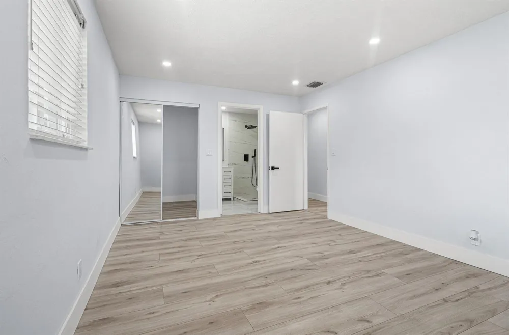 160 NE 60TH STREET Oakland Park, FL 33334