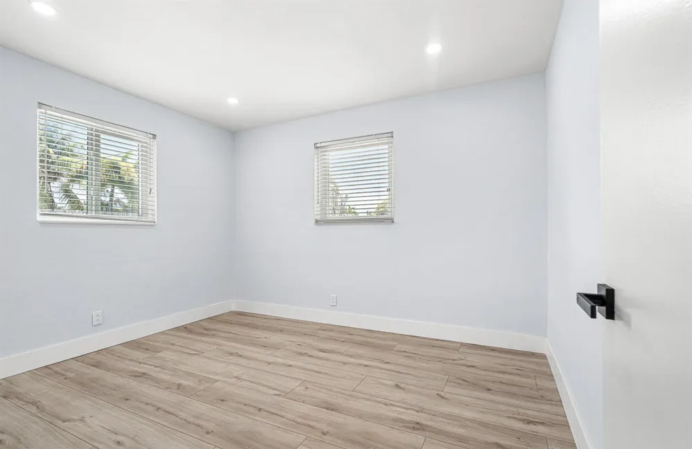 160 NE 60TH STREET Oakland Park, FL 33334