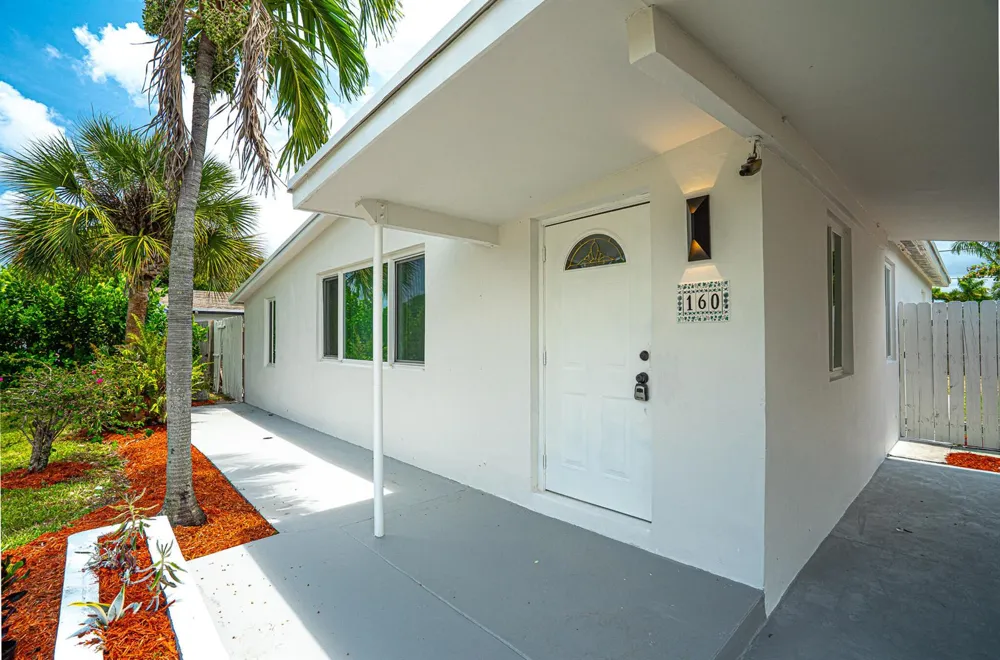 160 NE 60TH STREET Oakland Park, FL 33334