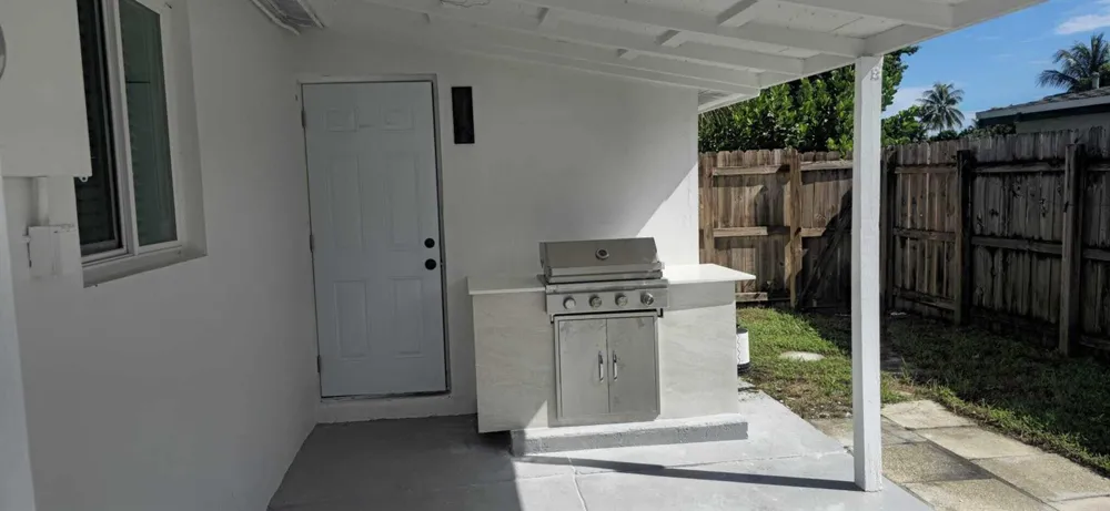 160 NE 60TH STREET Oakland Park, FL 33334