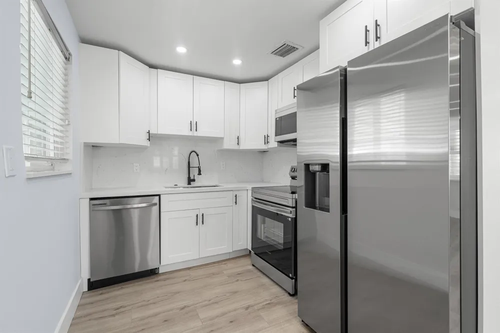 160 NE 60TH STREET Oakland Park, FL 33334