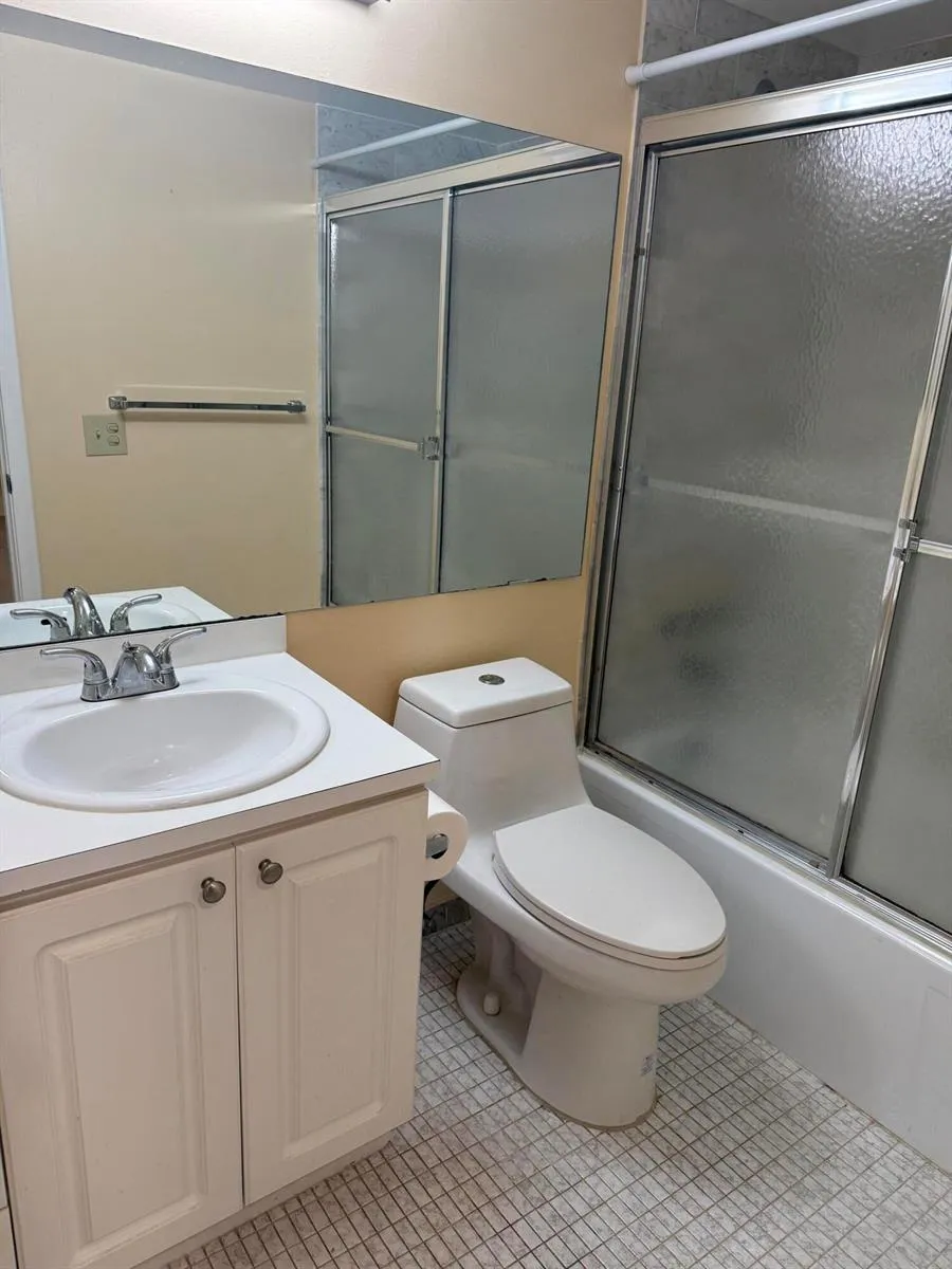 830 S HOLLYBROOK DRIVE #204 Pembroke Pines, FL 33025