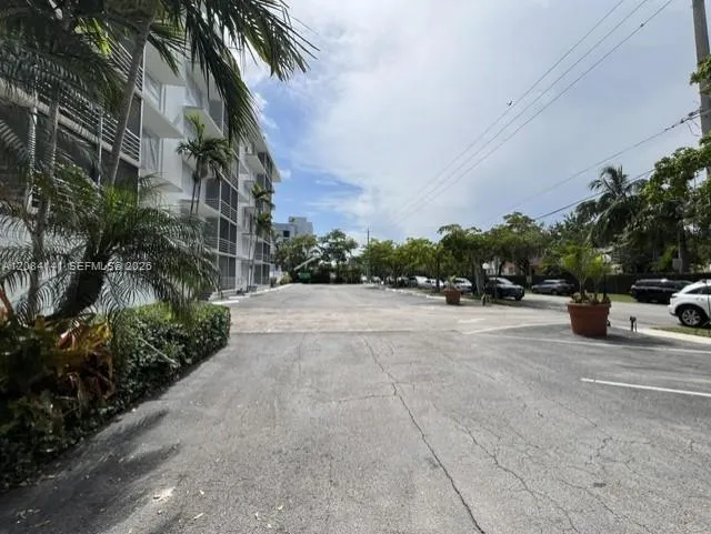1750 NE 115th St #108 Miami, FL 33181