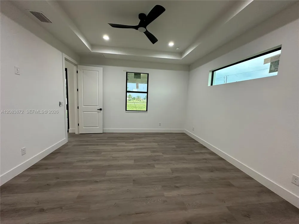 3301 NW 5 St Cape Coral, FL 33993