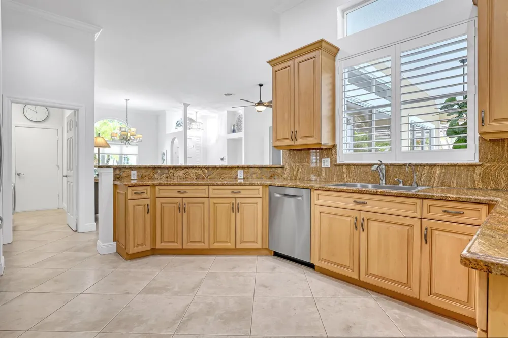 23 Windward Isle Palm Beach Gardens, FL 33418