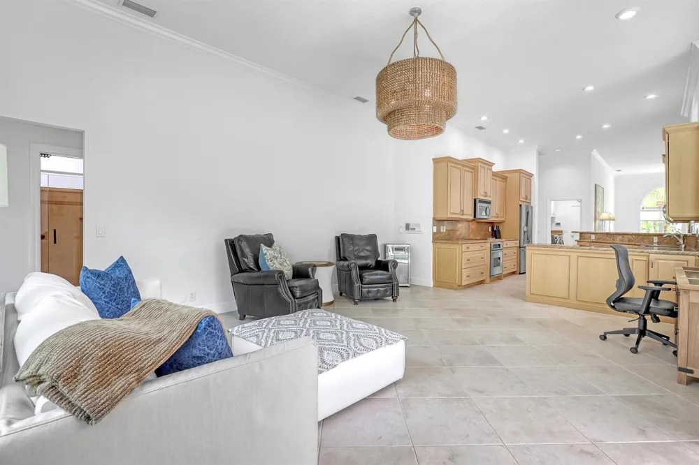 23 Windward Isle Palm Beach Gardens, FL 33418