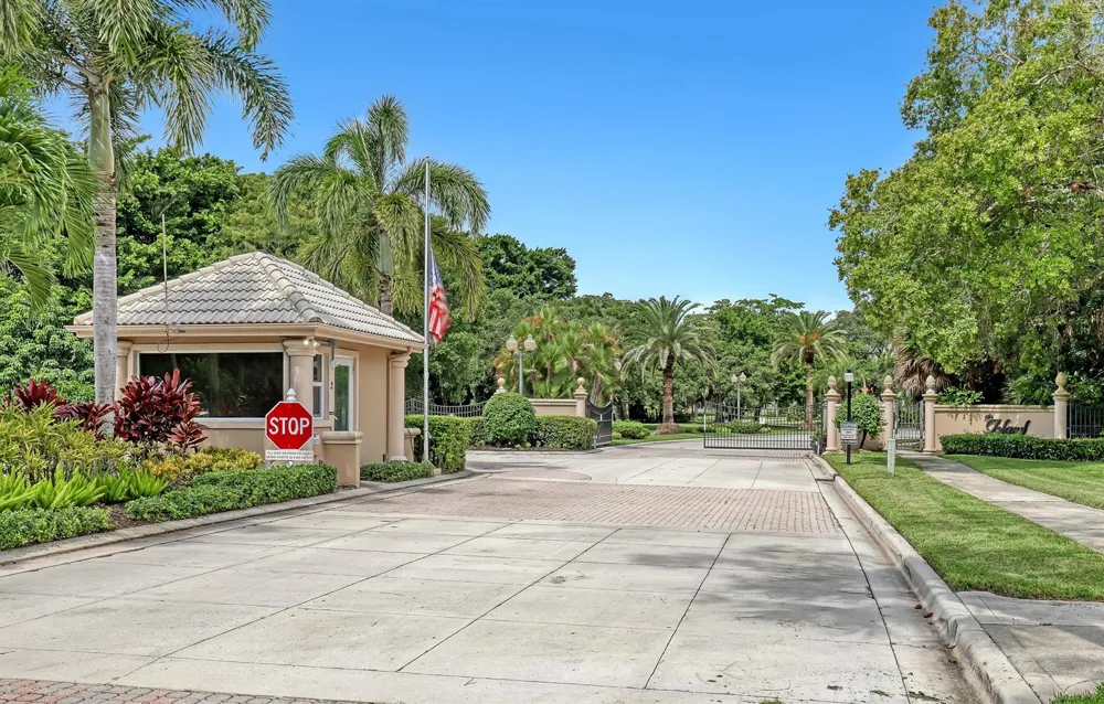 23 Windward Isle Palm Beach Gardens, FL 33418