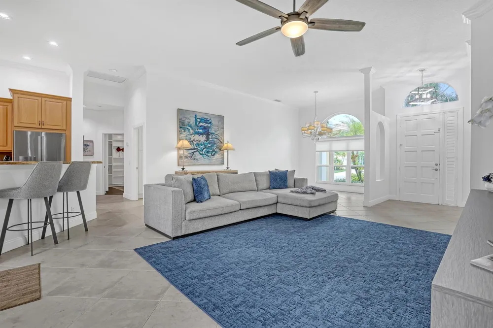 23 Windward Isle Palm Beach Gardens, FL 33418