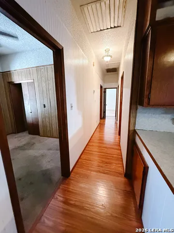 32 Baylor Brackettville, TX 78832