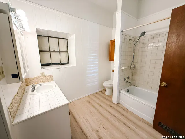 32 Baylor Brackettville, TX 78832