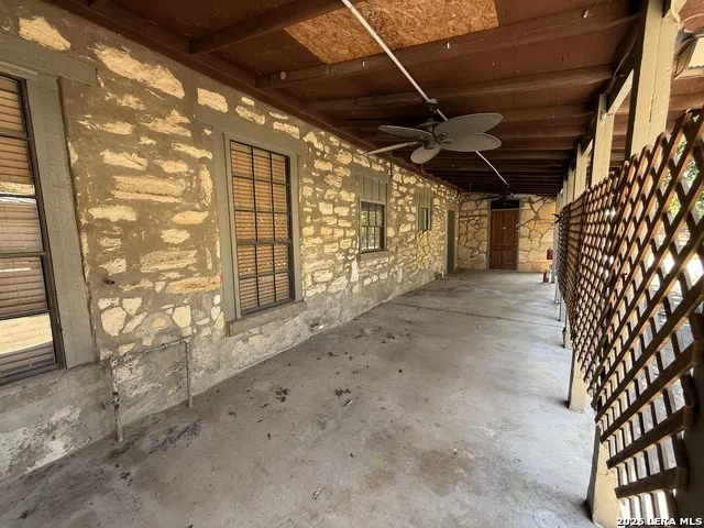 32 Baylor Brackettville, TX 78832