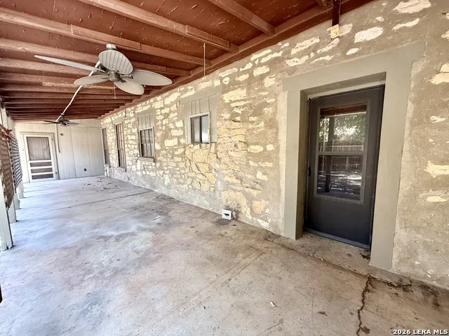 32 Baylor Brackettville, TX 78832
