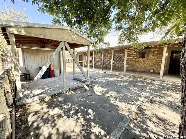 32 Baylor Brackettville, TX 78832