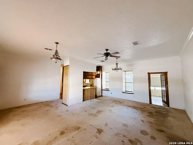 32 Baylor Brackettville, TX 78832