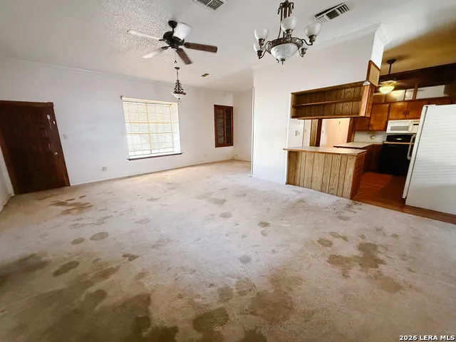 32 Baylor Brackettville, TX 78832