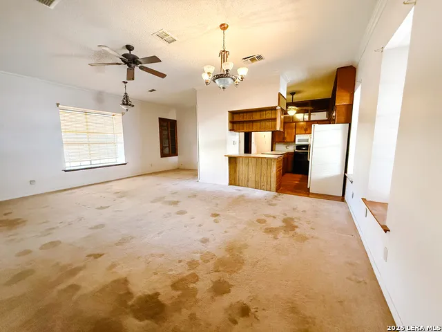 32 Baylor Brackettville, TX 78832
