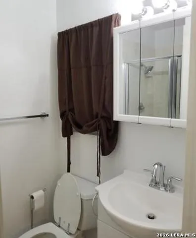 214 BEECHWOOD AVE Universal City, TX 78148