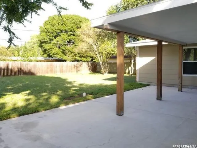 214 BEECHWOOD AVE Universal City, TX 78148