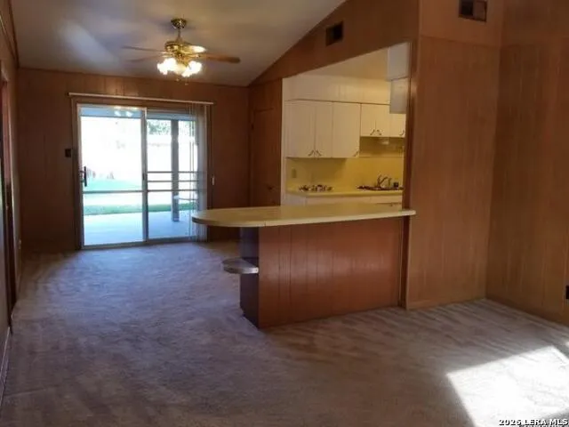 214 BEECHWOOD AVE Universal City, TX 78148