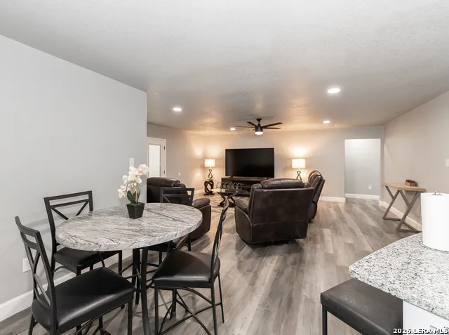384 CR 124 Floresville, TX 78114