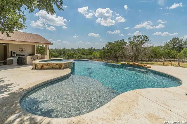178 CONCHO LN Boerne, TX 78006