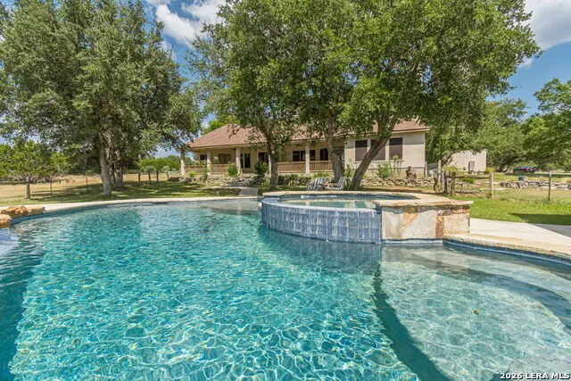 178 CONCHO LN Boerne, TX 78006