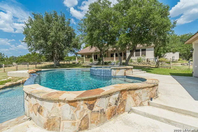 178 CONCHO LN Boerne, TX 78006