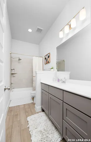 1713 FIELD BRK Seguin, TX 78155