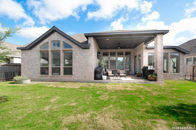 1713 FIELD BRK Seguin, TX 78155