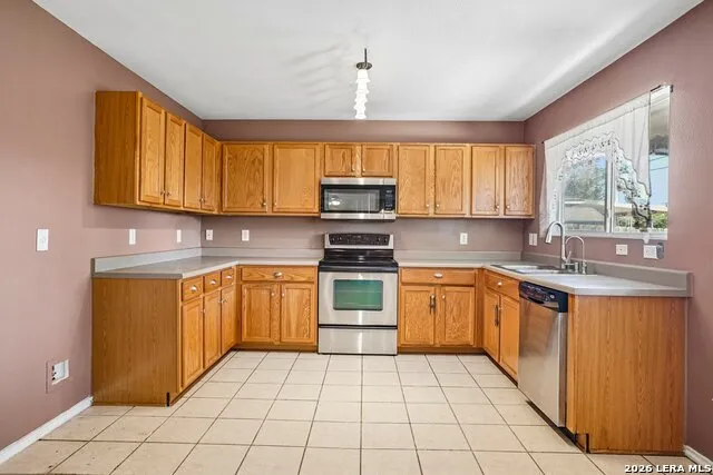 16406 Clydesdale Run Selma, TX 78154