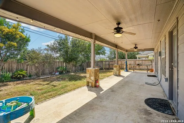 16406 Clydesdale Run Selma, TX 78154