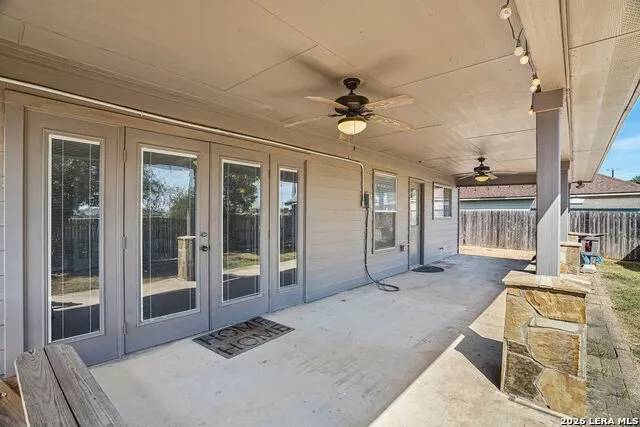 16406 Clydesdale Run Selma, TX 78154